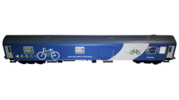 H0 MÁV-Start four-axle bicycle coach (arched livery)
